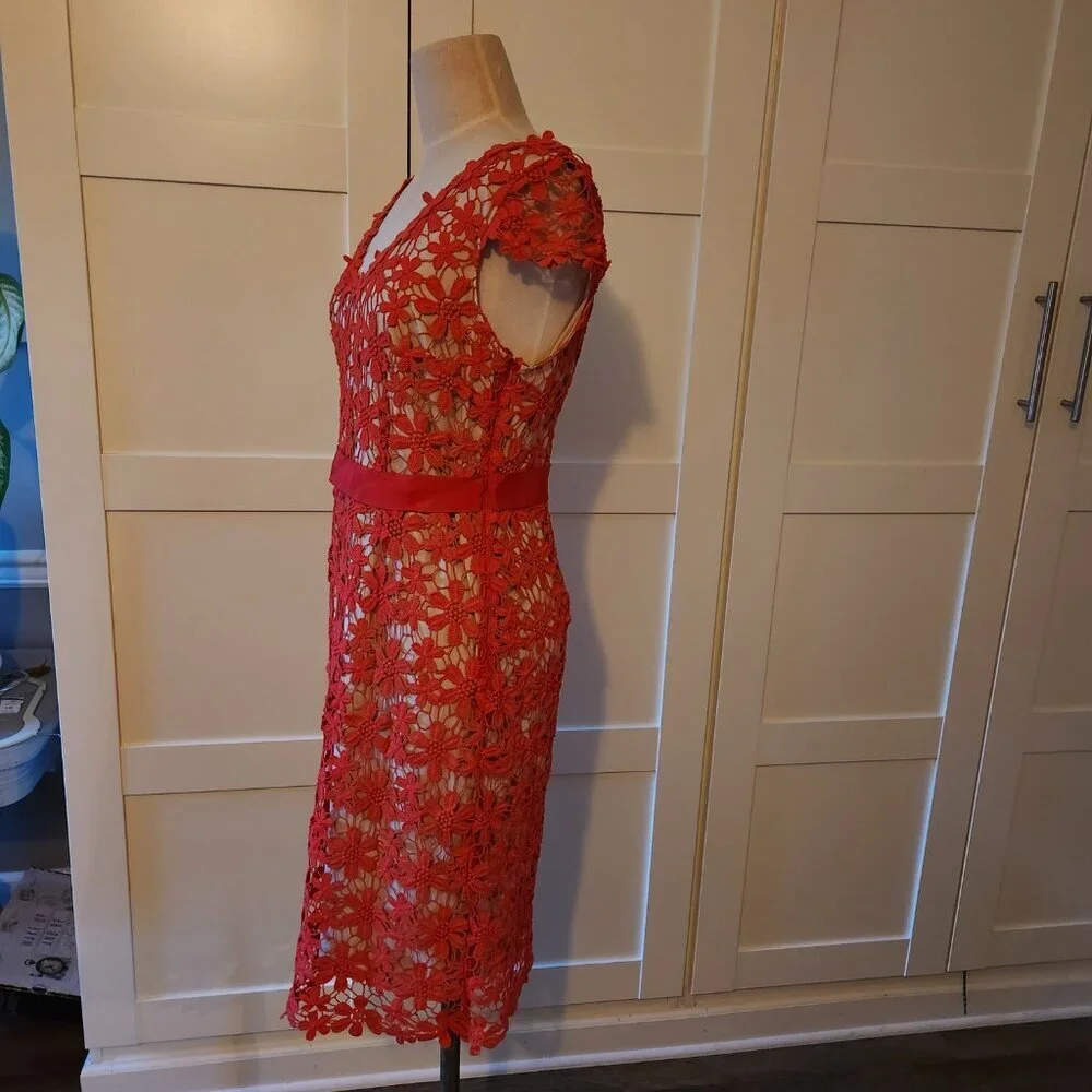 HOSS INTROPIA Red Guipure Floral Lace Sheath Dress - Size 42 (US 10)